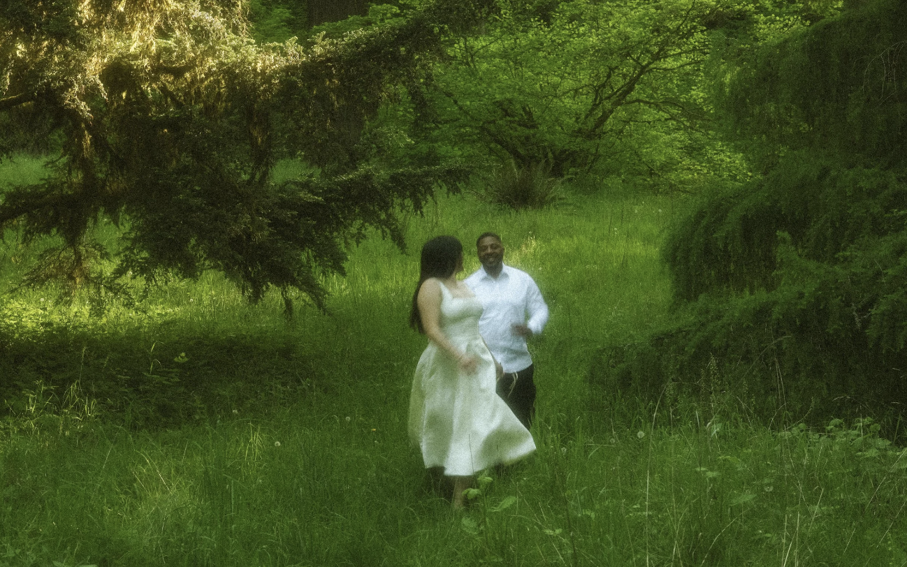 Dreamy Engagement Photos at Hoyt Arboretum in Portland, Oregon | Danielle + Cendrail