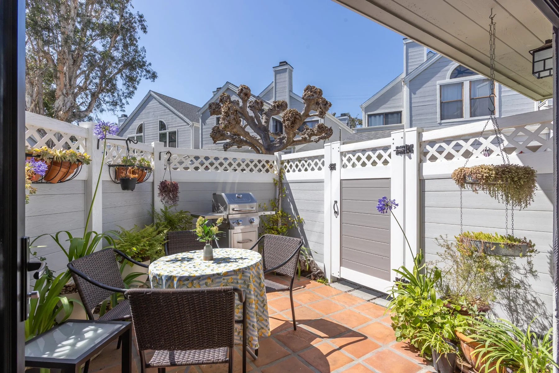 4525CarpenteriaAveD-29.jpg
