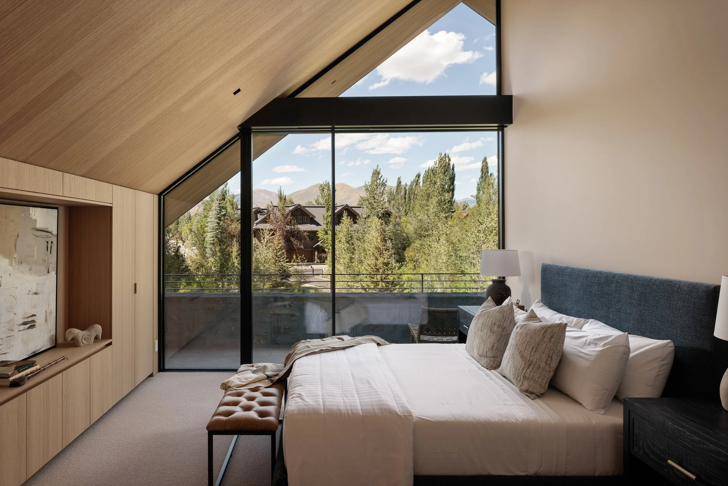 Bedroom 5.jpg