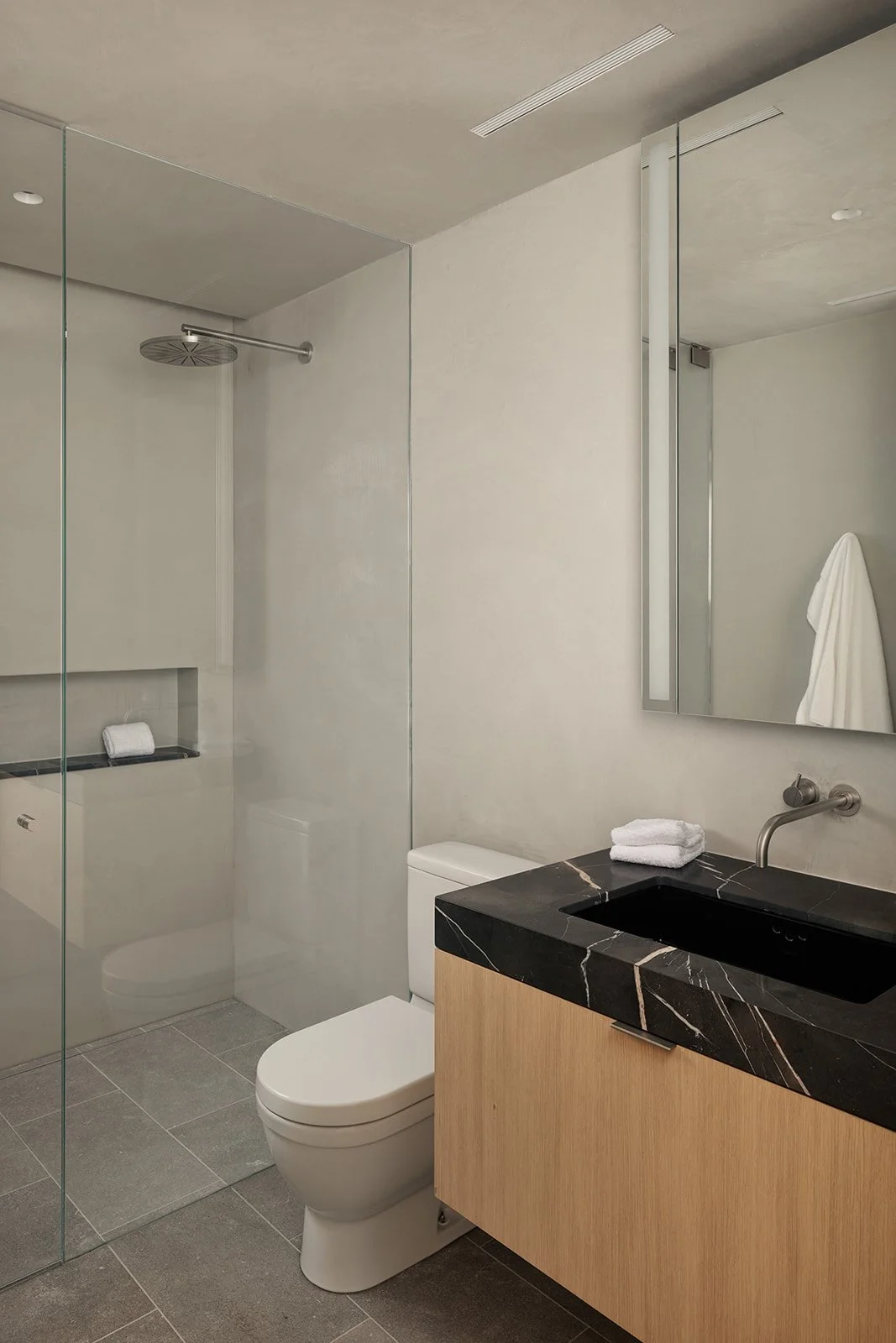 Bathroom 6.jpg