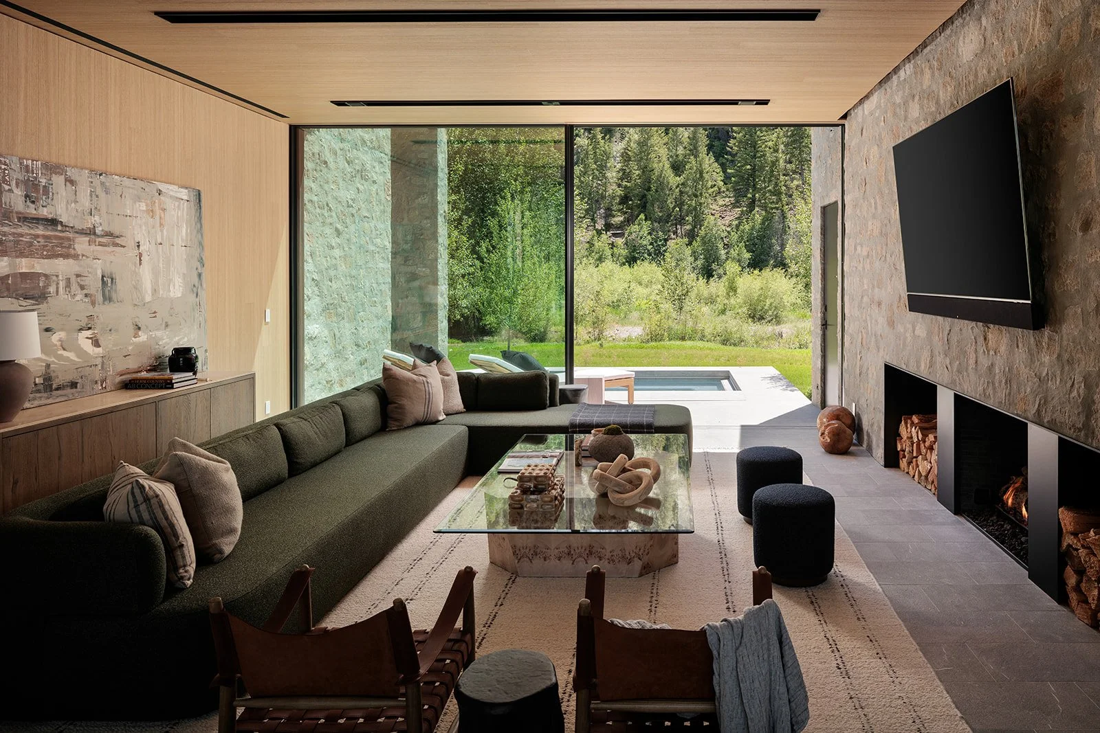 Family Room 1.jpg
