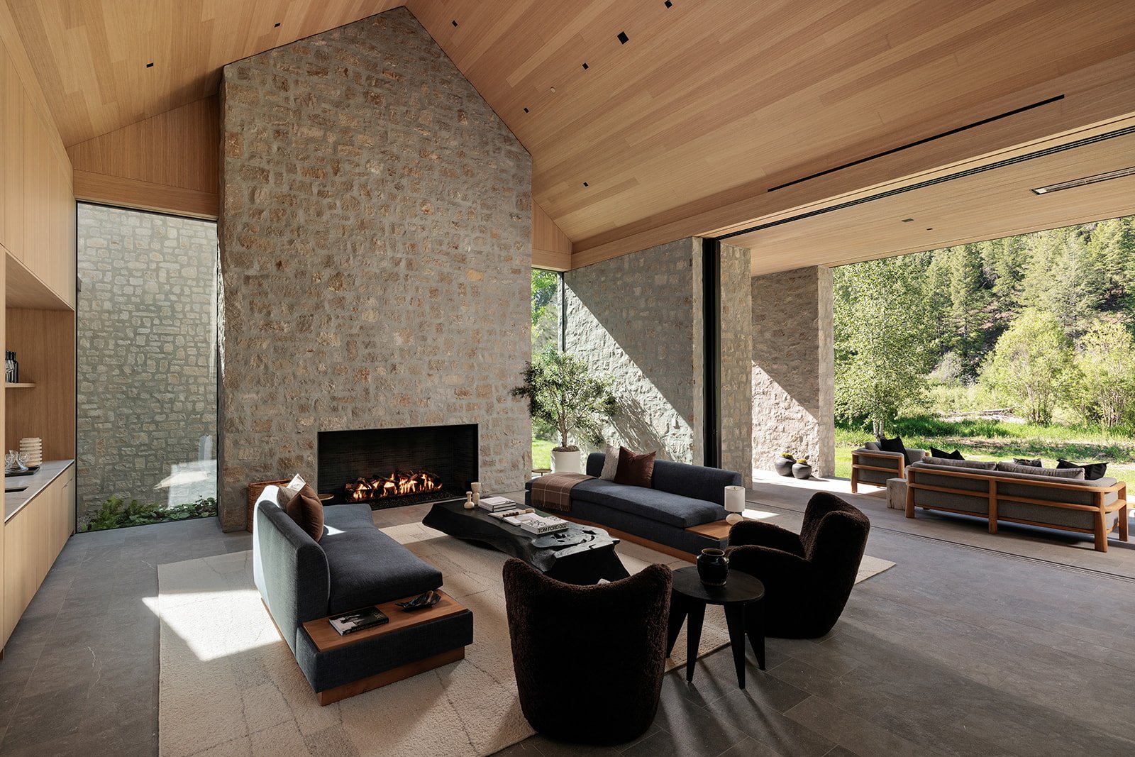 Living Room 2.jpg