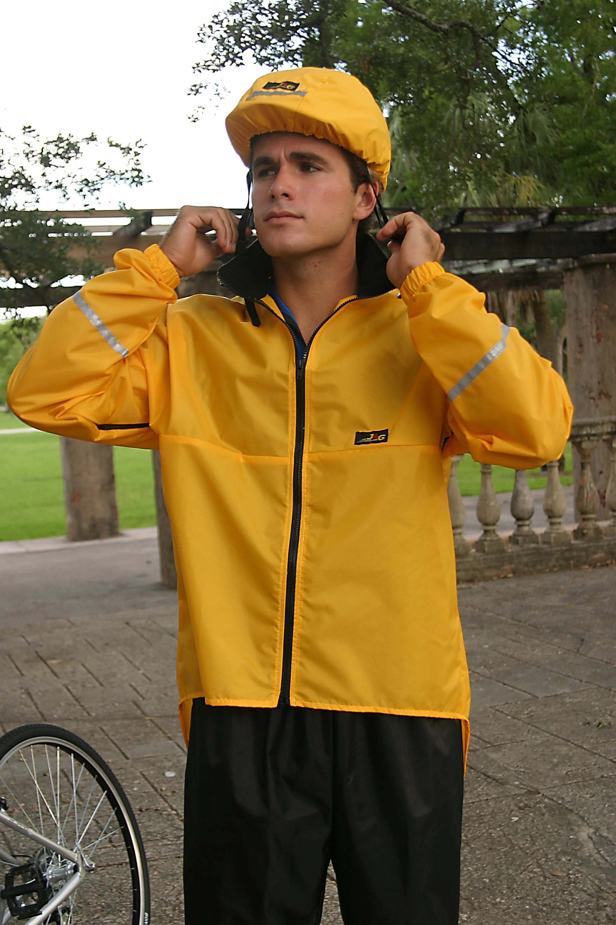 WATERPROOF RAIN JACKET (#101)