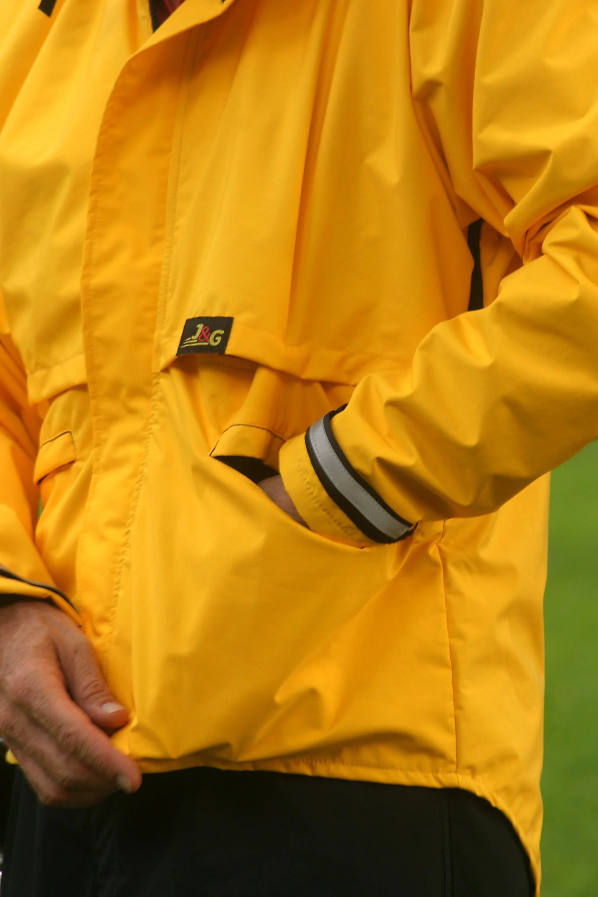 115_BreathableRainJacket_7.JPG