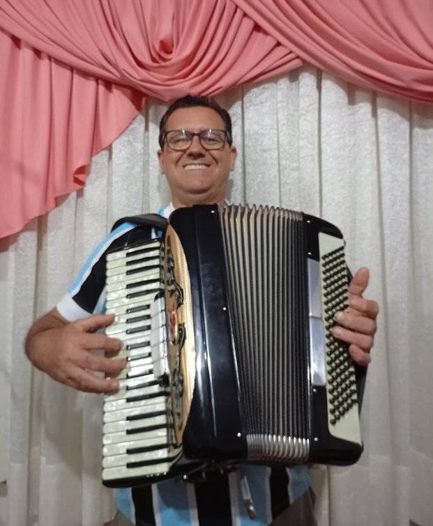 Muito satisfeito pela aquisição, sanfona muito bonita. Agradeço ao Juliano Borges da JB Acordeões pela seriedade e comprometimento no negócio.