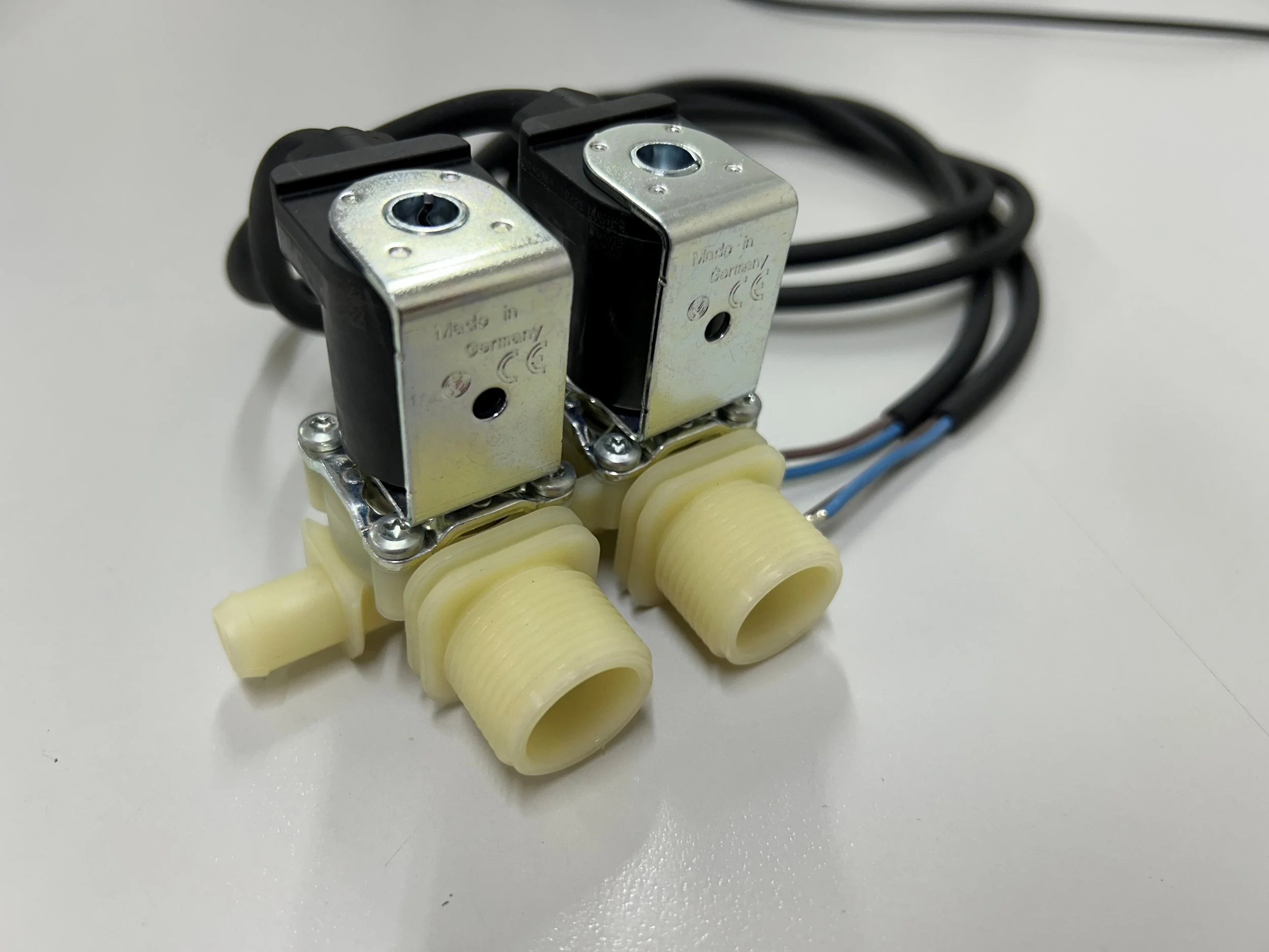 Water Solenoid - 2 Inlet & 1 Outlet 240V - PN-306589