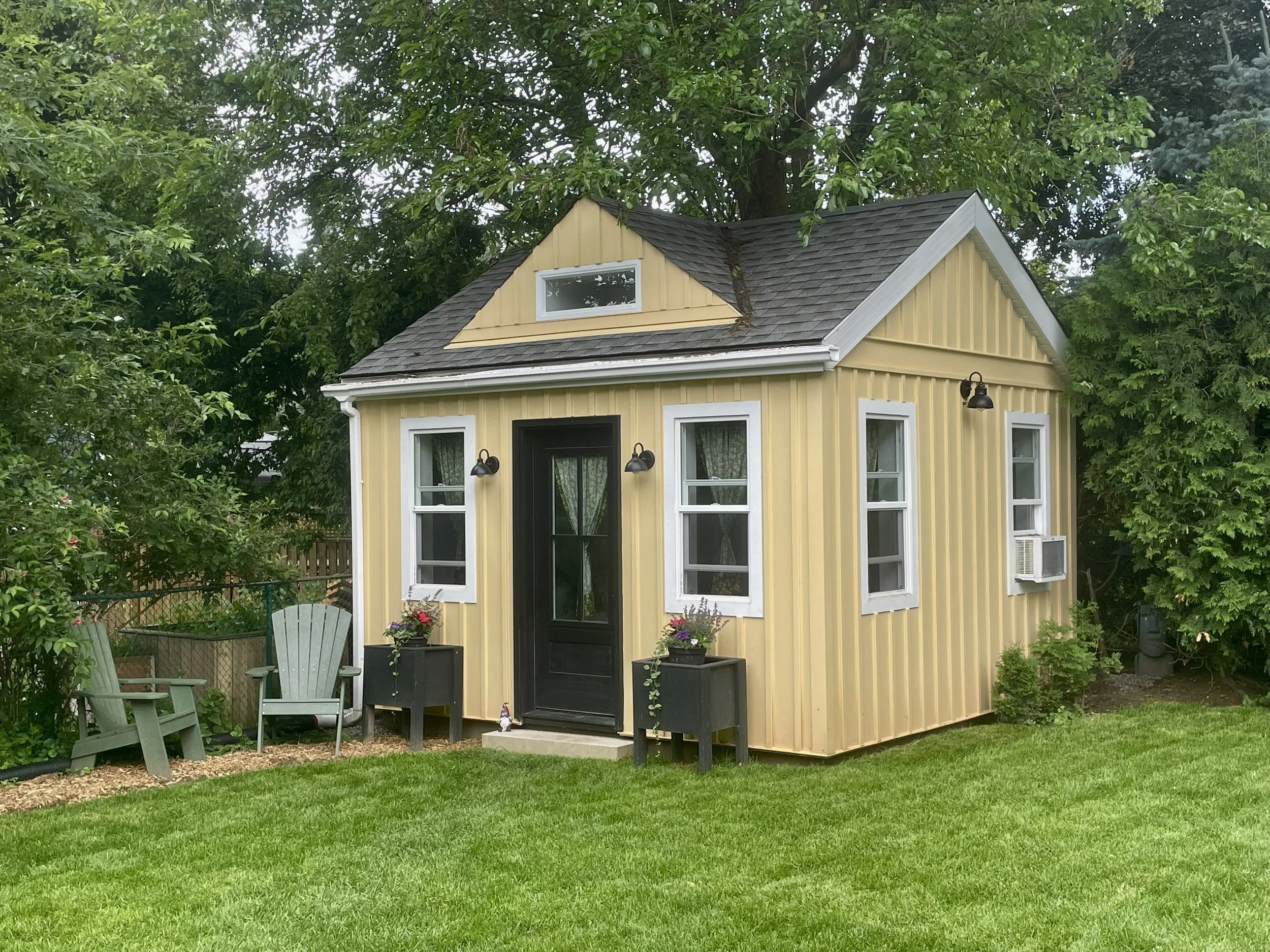 200 square foot garden/tiny home in Burlington Ontario. Electrical, radiant floor heating and A/C