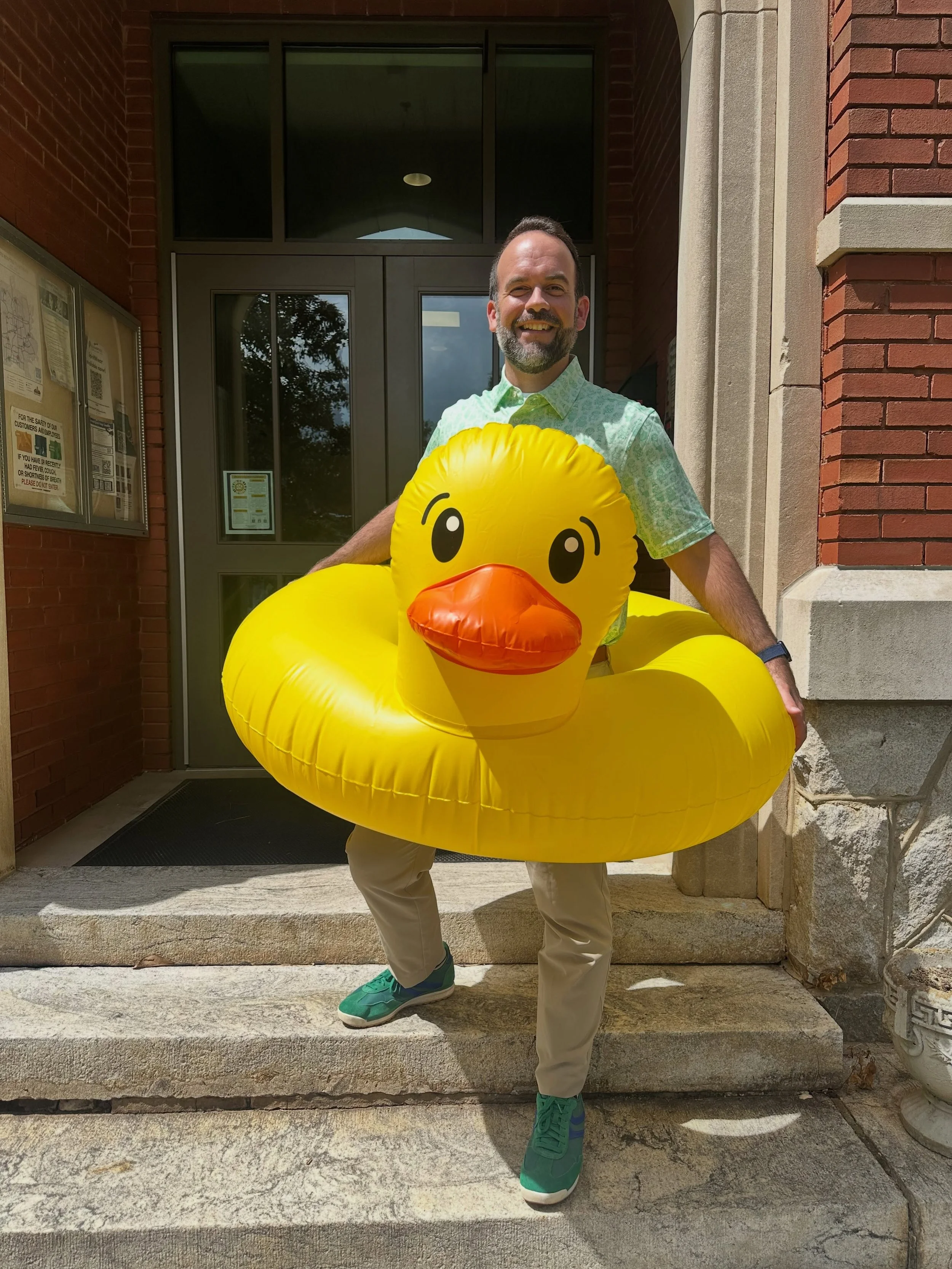 Please join me in wishing our amazing principal, Mr. Howard, the happiest of birthdays!!! We hope you have a wonderful day!!! 🎁🎉🎂🎈