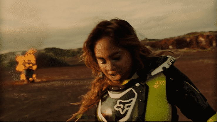 JESSICA MAUBOY 'Automatic'
