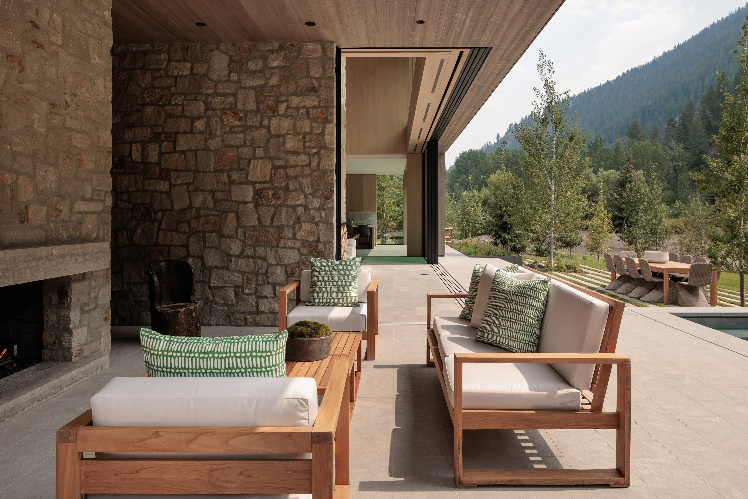 Outdoor Fireplace seating.jpg