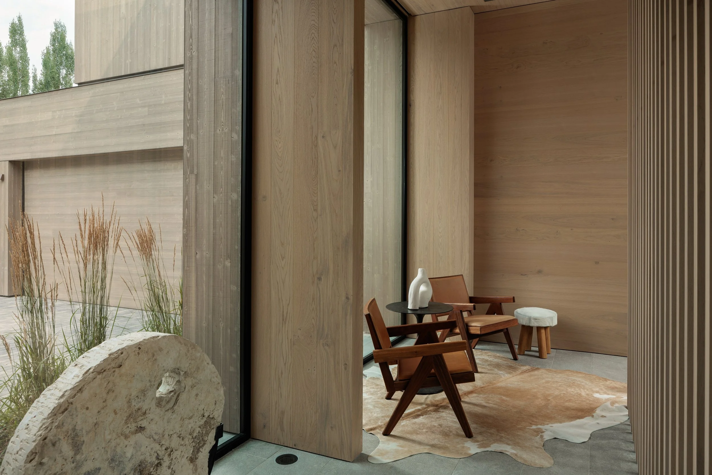 Staircase sitting area.jpg