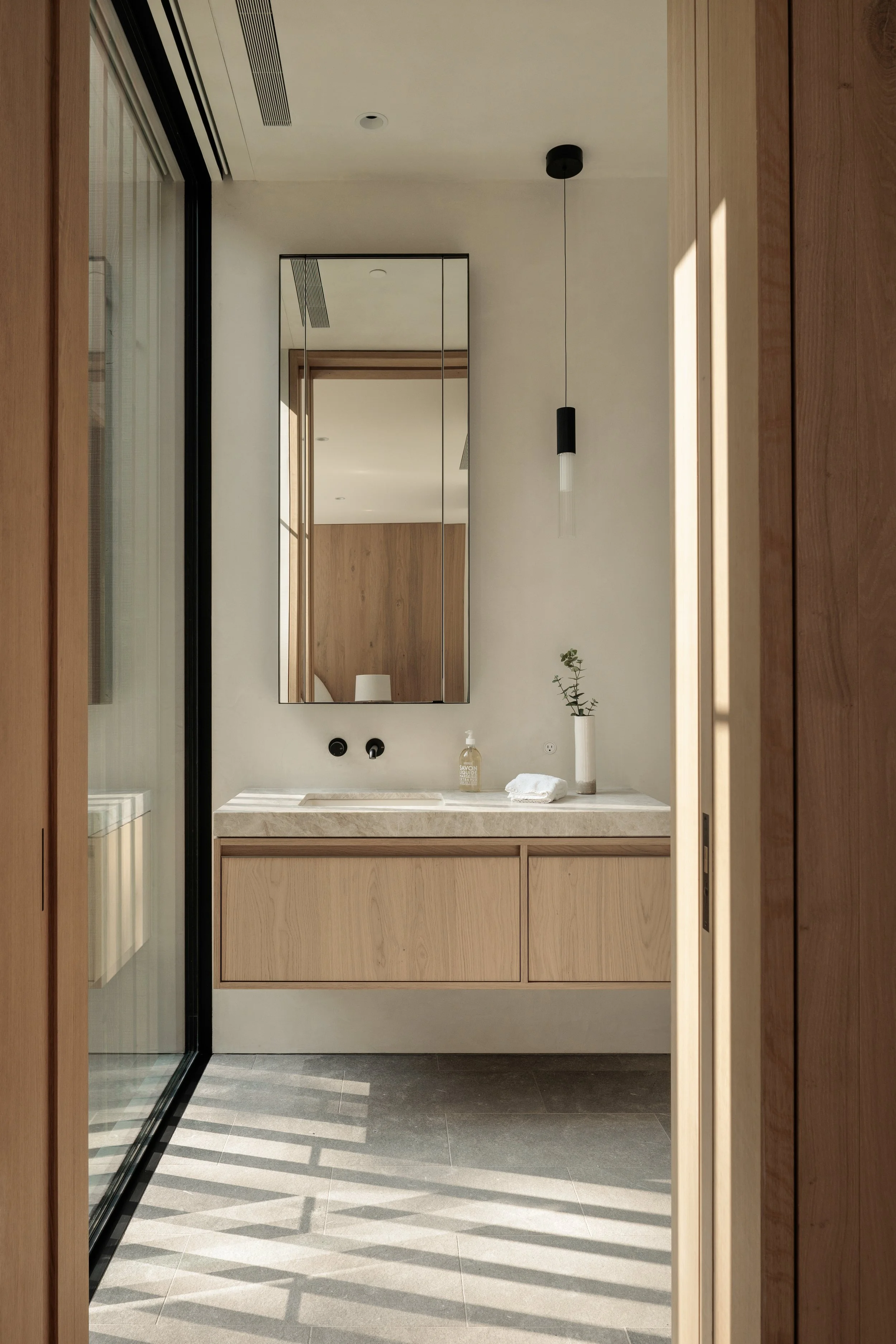 Bathroom 3.jpg