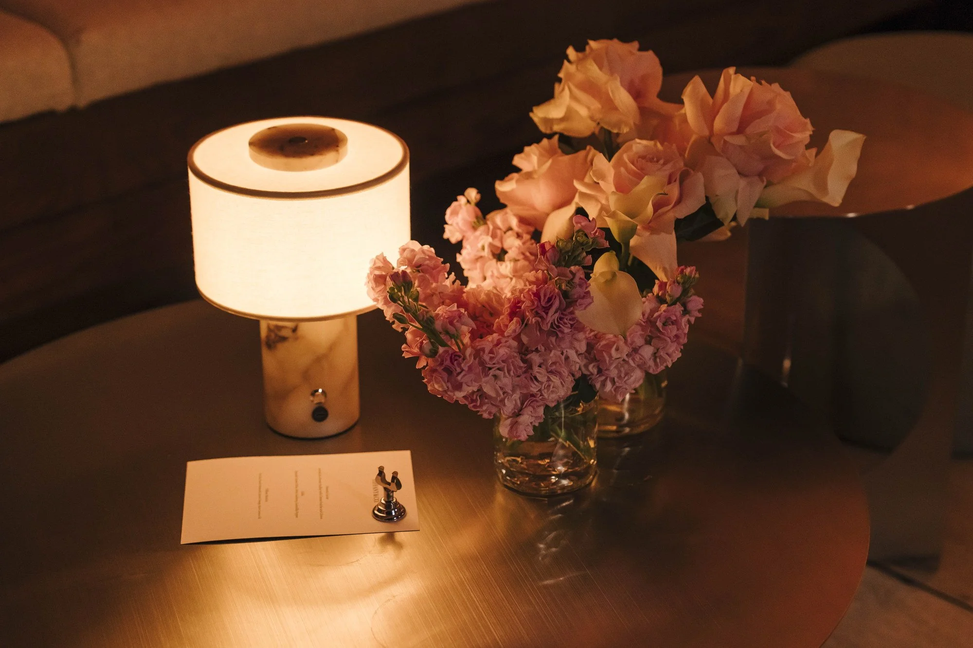 viola-marble-lamp-with-linen-shade-battery-operated-04.jpg
