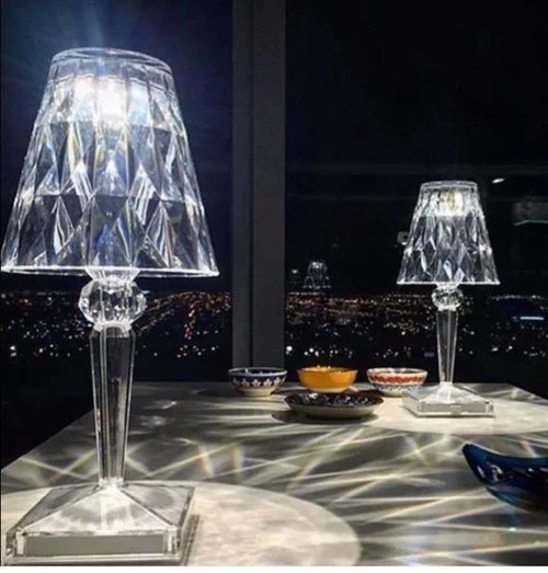 table-lamp-clear-battery-operated-02.jpg