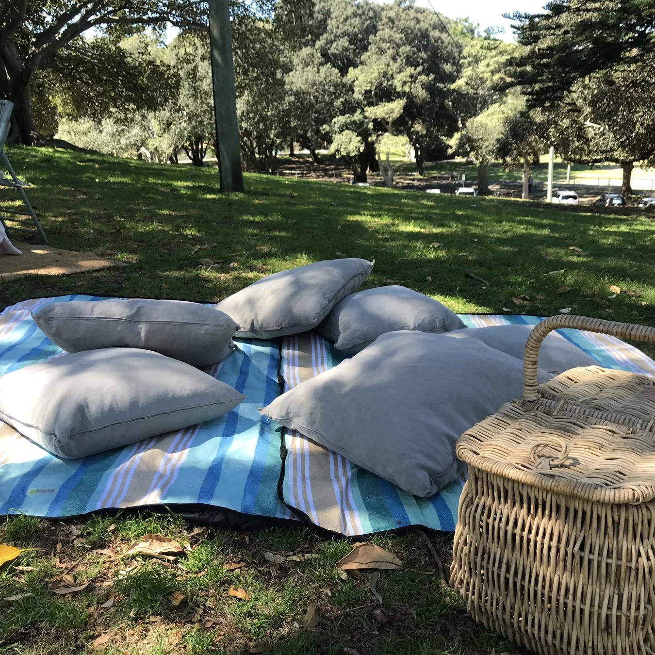 picnic-rug-striped-01.jpg