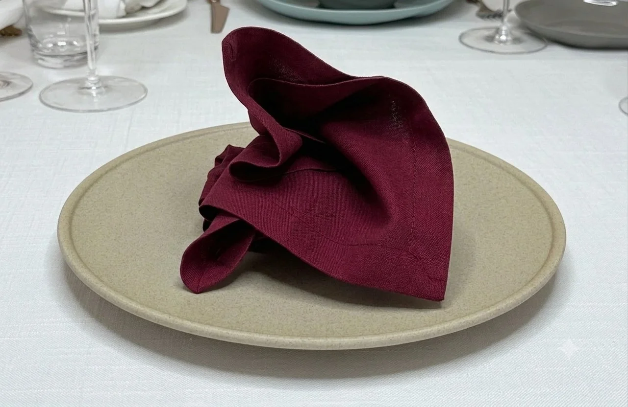 burgundy-linen-napkin-01.jpg