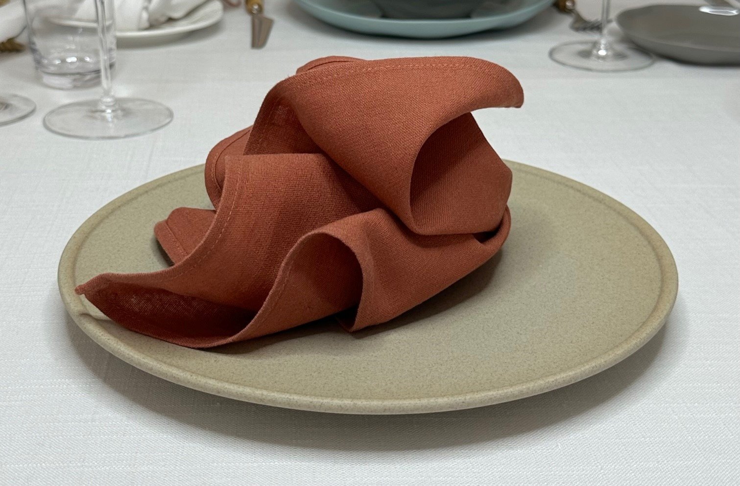 rust-linen-mix-napkin-01.jpg