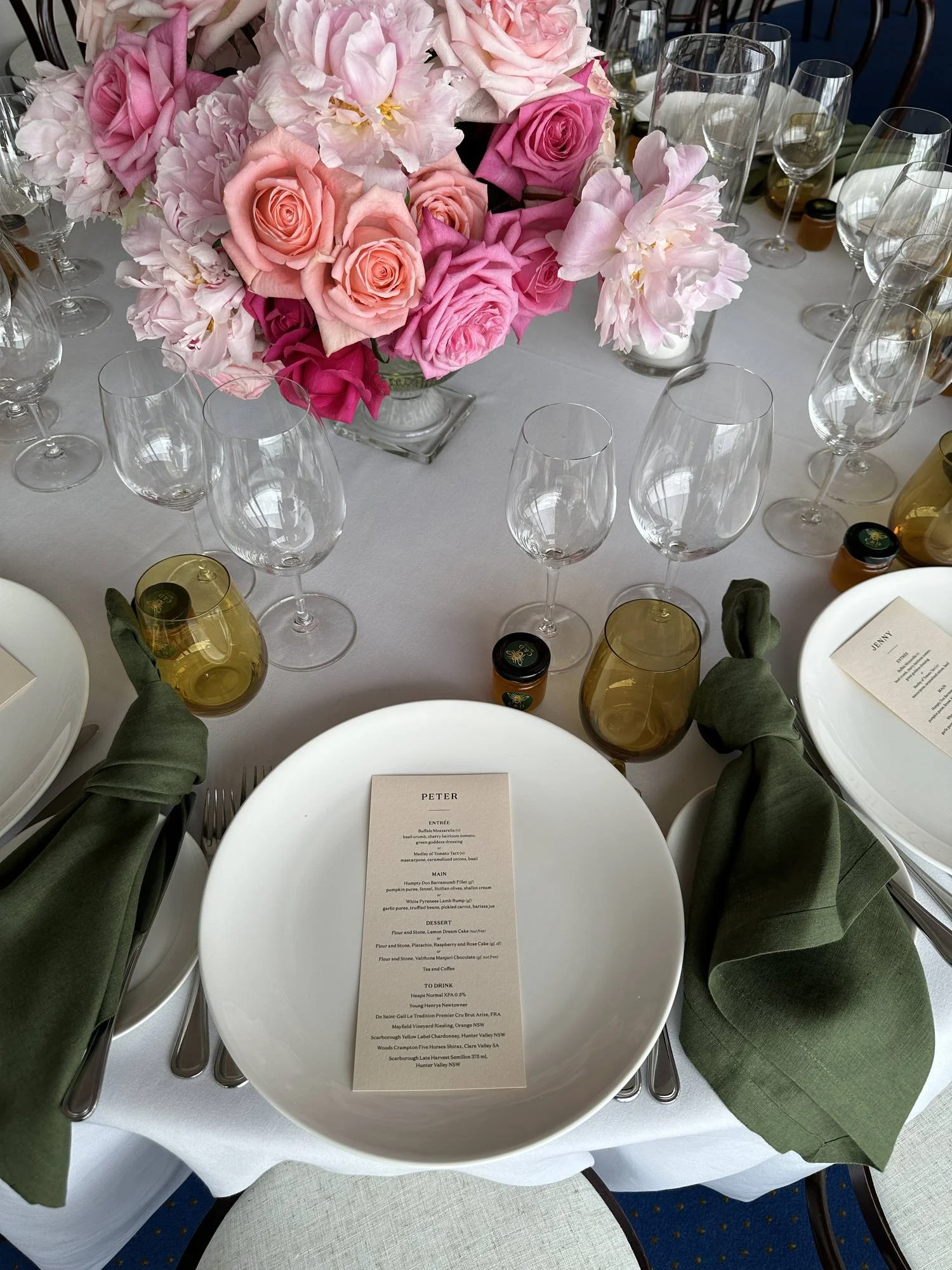 forest-green-linen-napkin-02.jpg