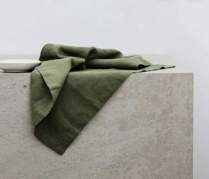 forest-green-linen-napkin-06.jpg