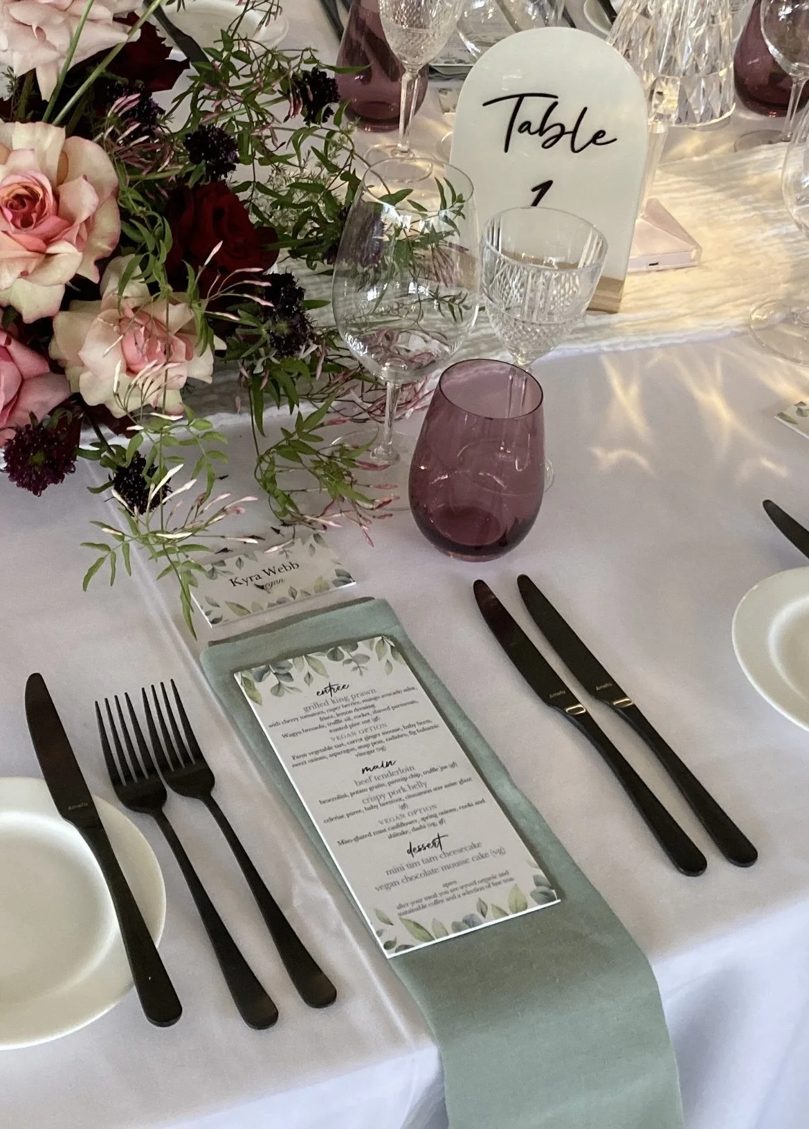 sage-linen-napkin-02.jpg