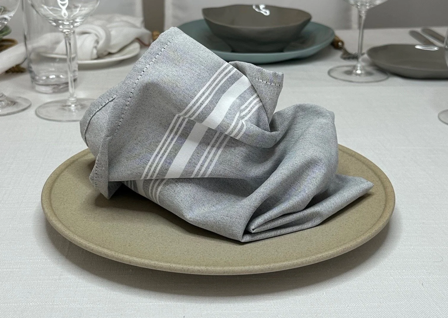 light-grey-with-white-stripes-bistro-napkin-01.jpg