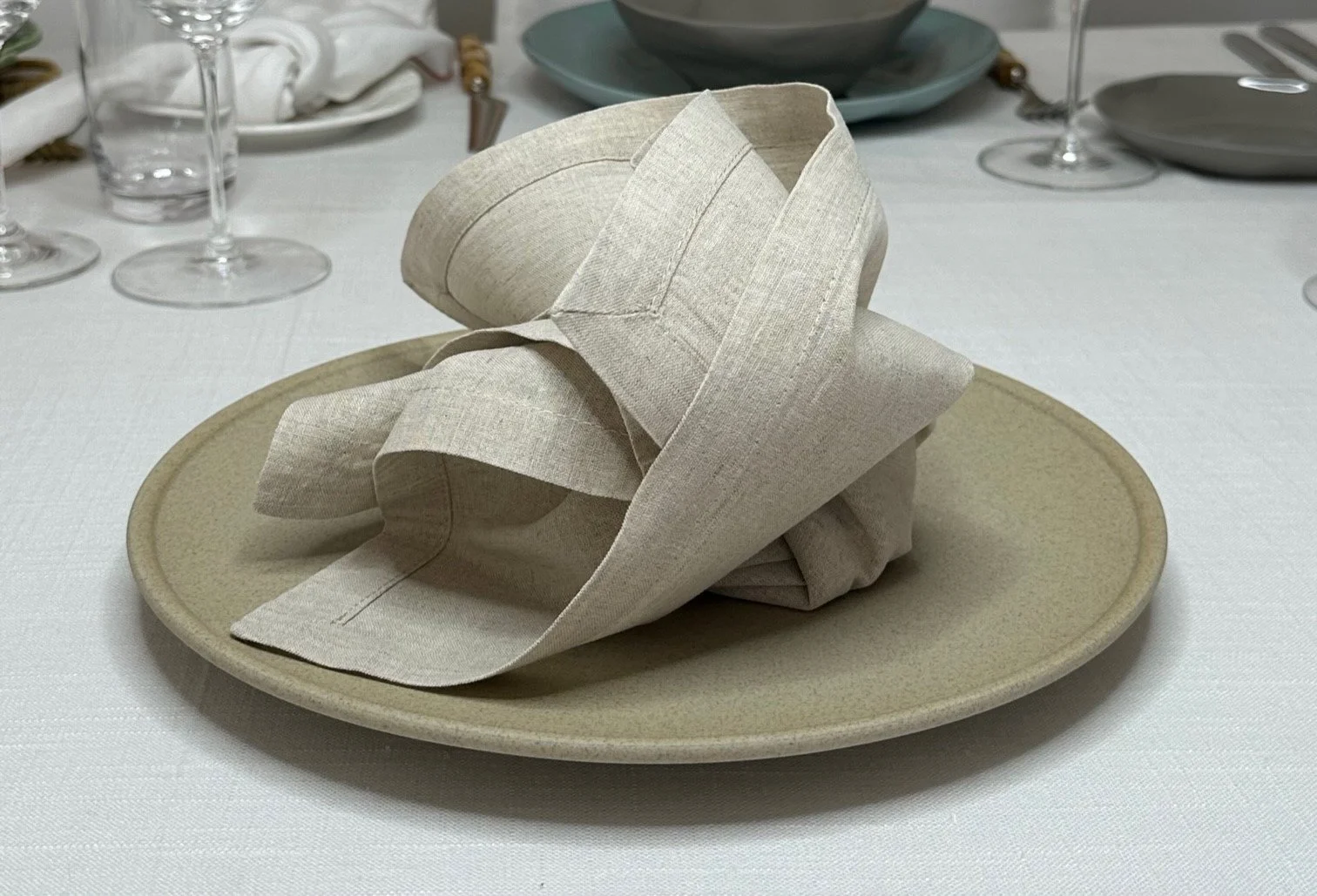 belgian-linen-napkin-light-01.jpg
