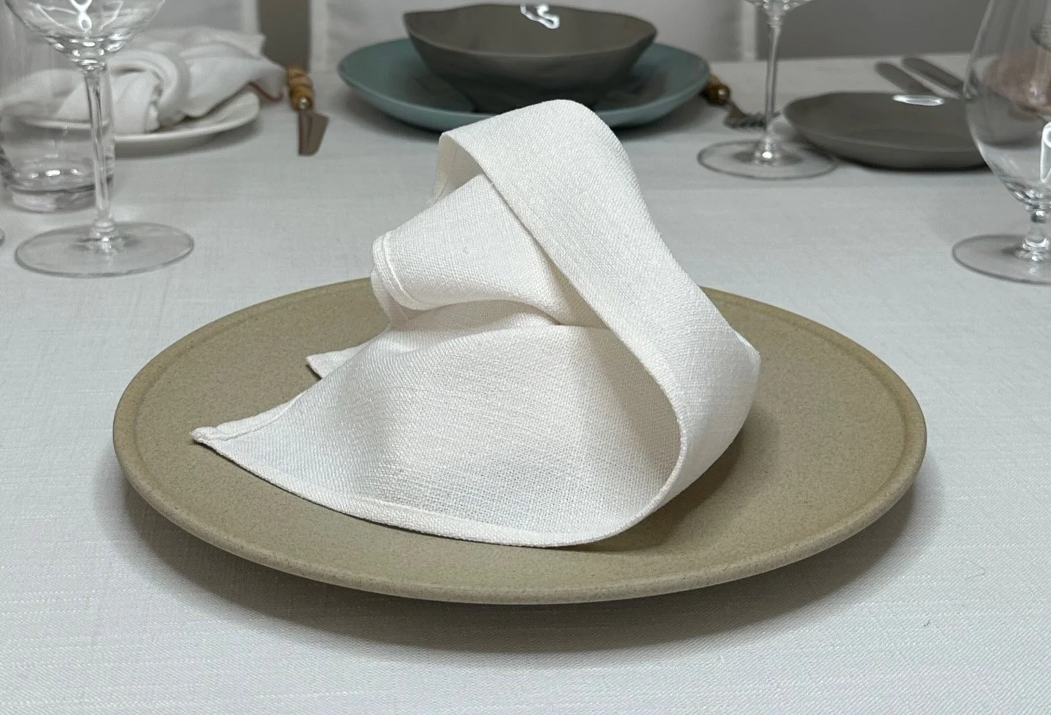 white-linen-mix-napkin-01.jpg