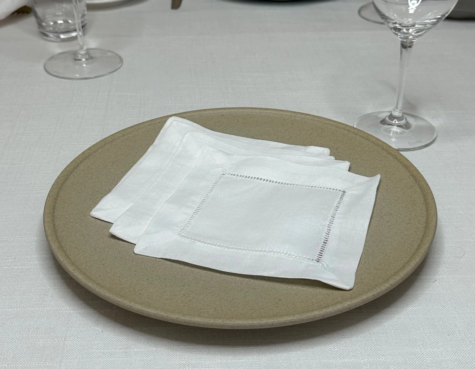 white-linen-bevelled-edge-cocktail-napkin-01.jpg
