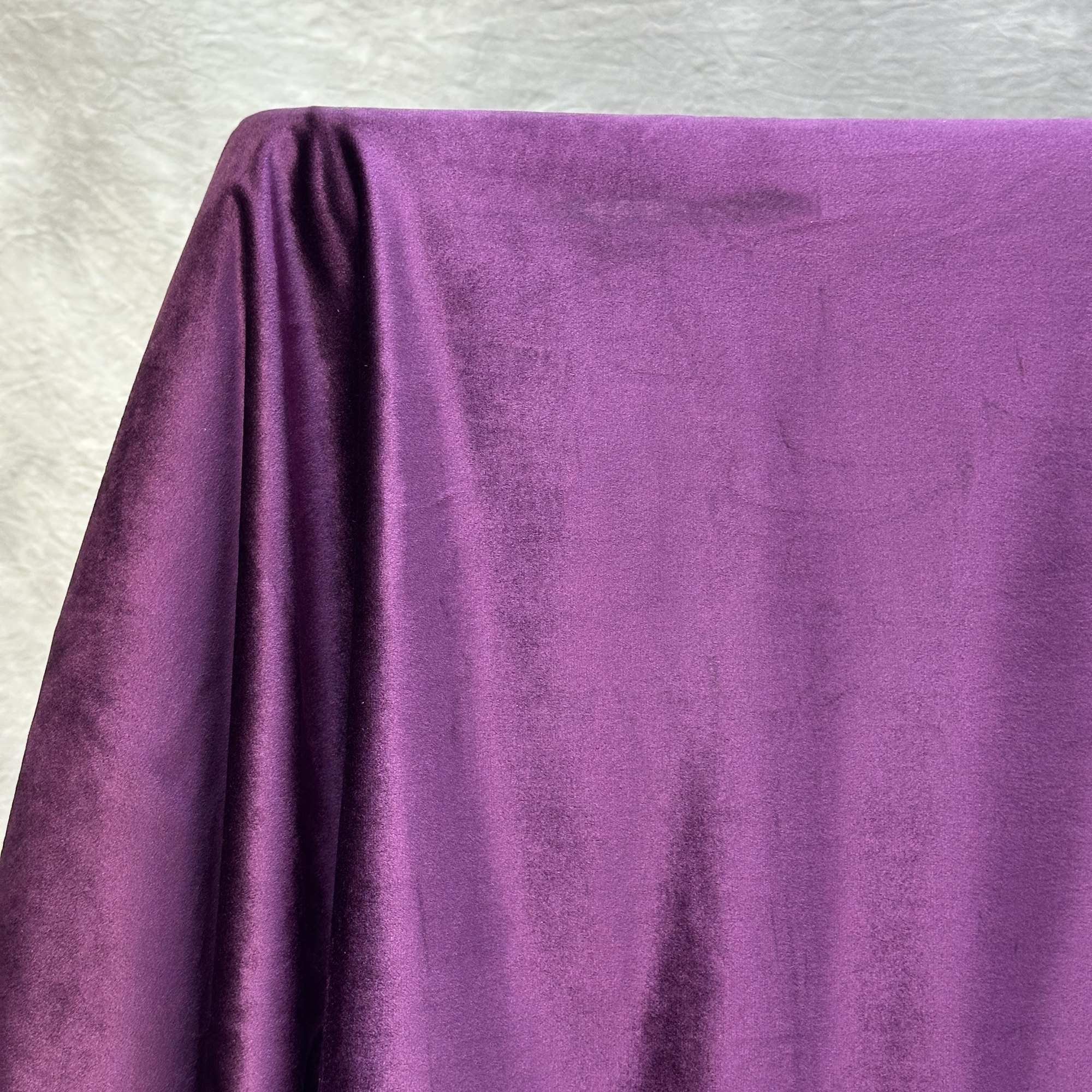 aubergine-velvet-tablecloth-01.jpg