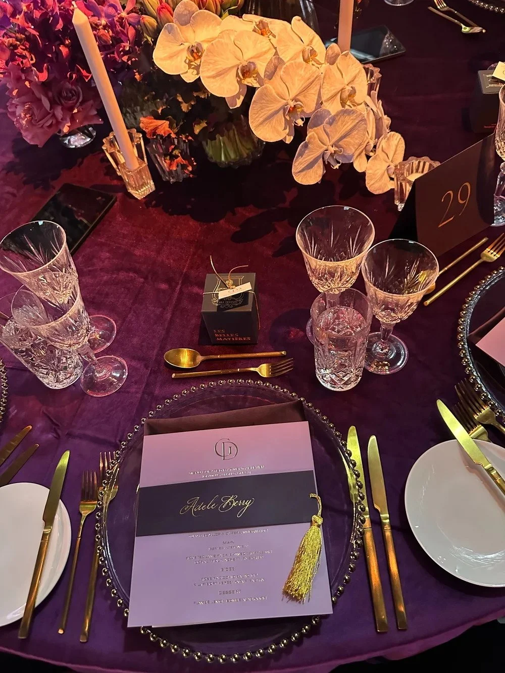 aubergine-velvet-tablecloth-02.jpg