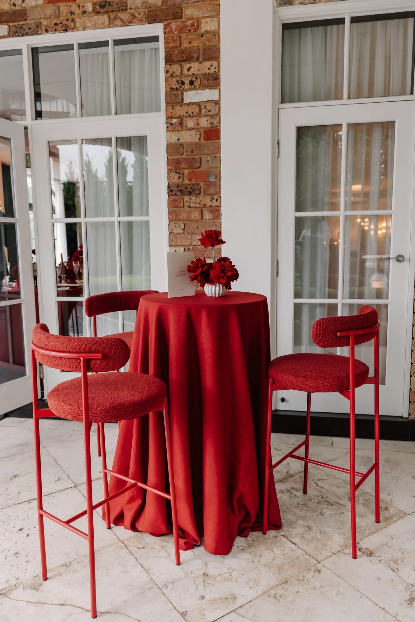 ruby-linen-mix-tablecloth-05.jpg