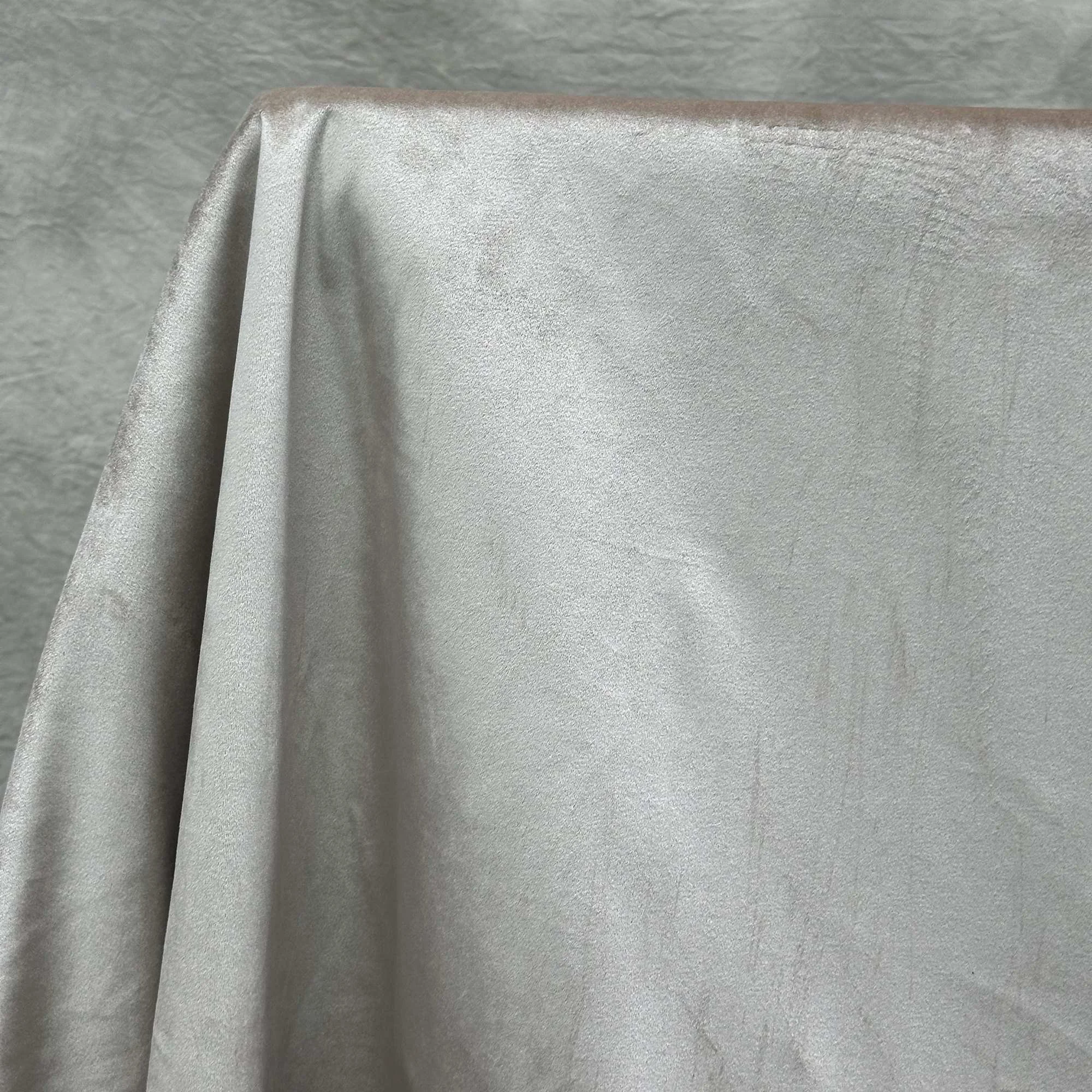 champagne-velvet-tablecloth-01.jpg