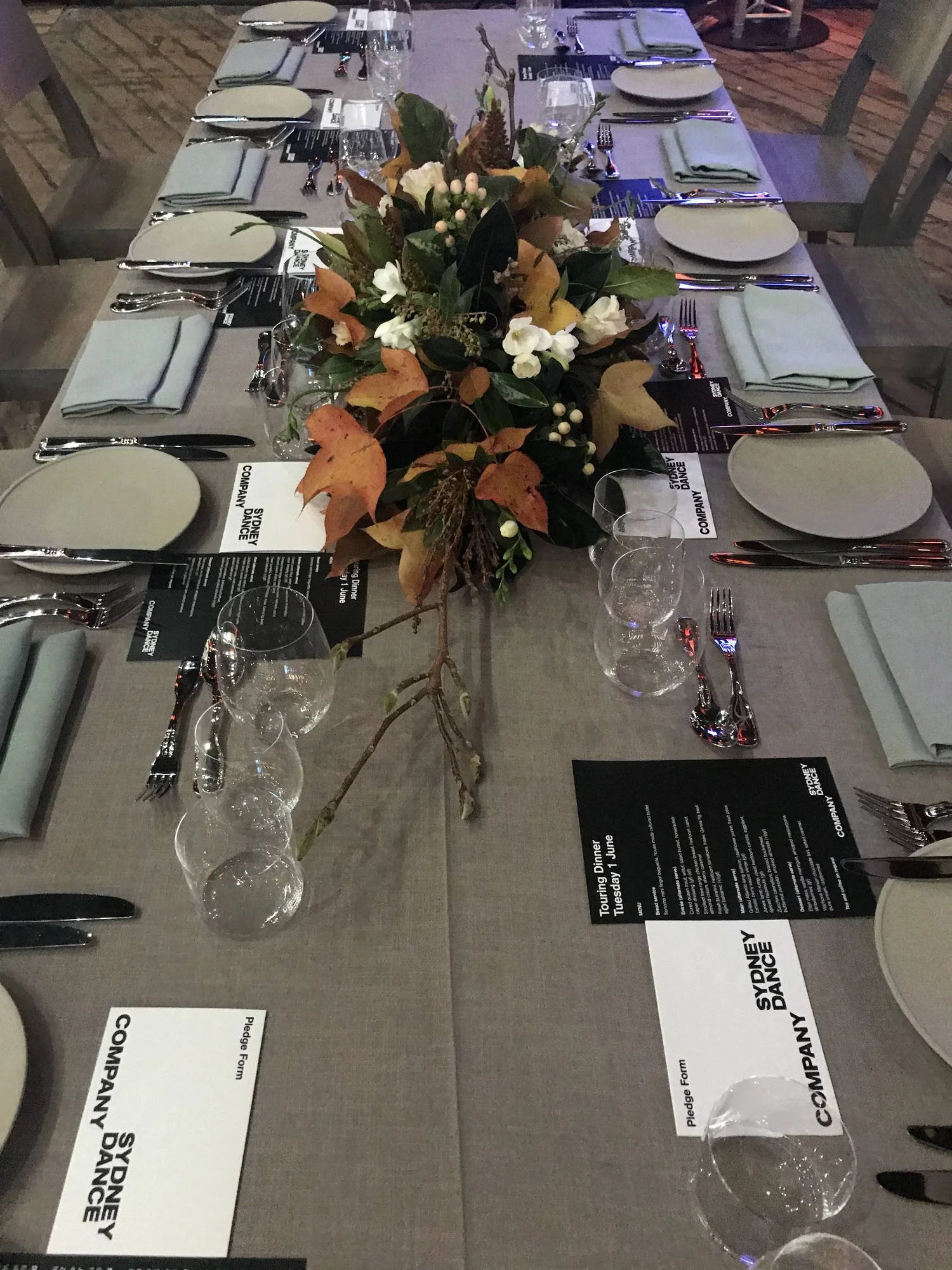 stone-linen-mix-tablecloth-03.jpg