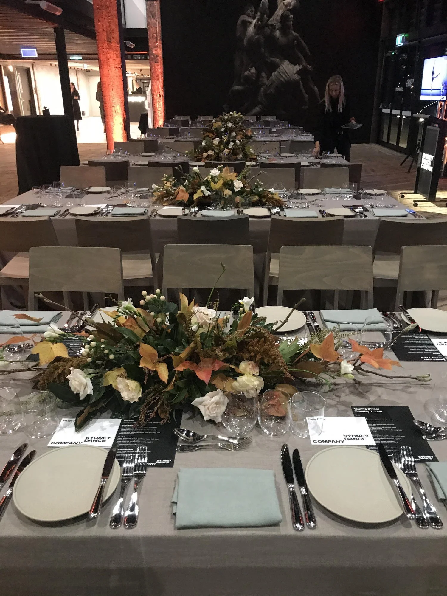stone-linen-mix-tablecloth-04.jpg
