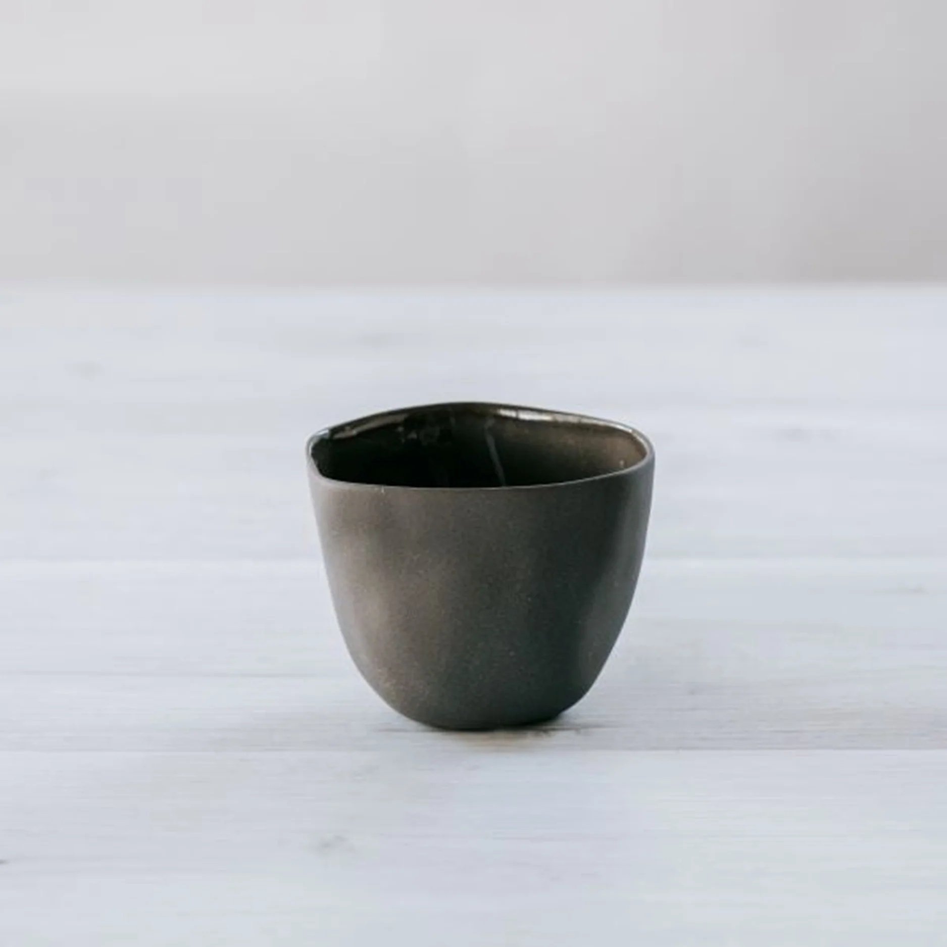 flax-dip-bowl-charcoal-02.jpg