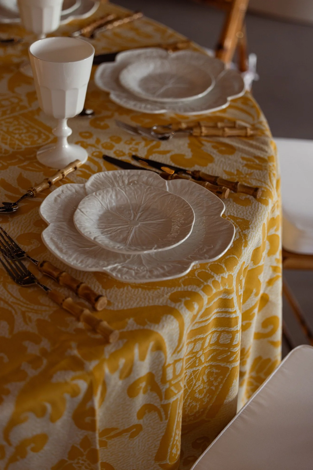 cabbage-leaf-white-entree-dessert-plate-white-02.jpg
