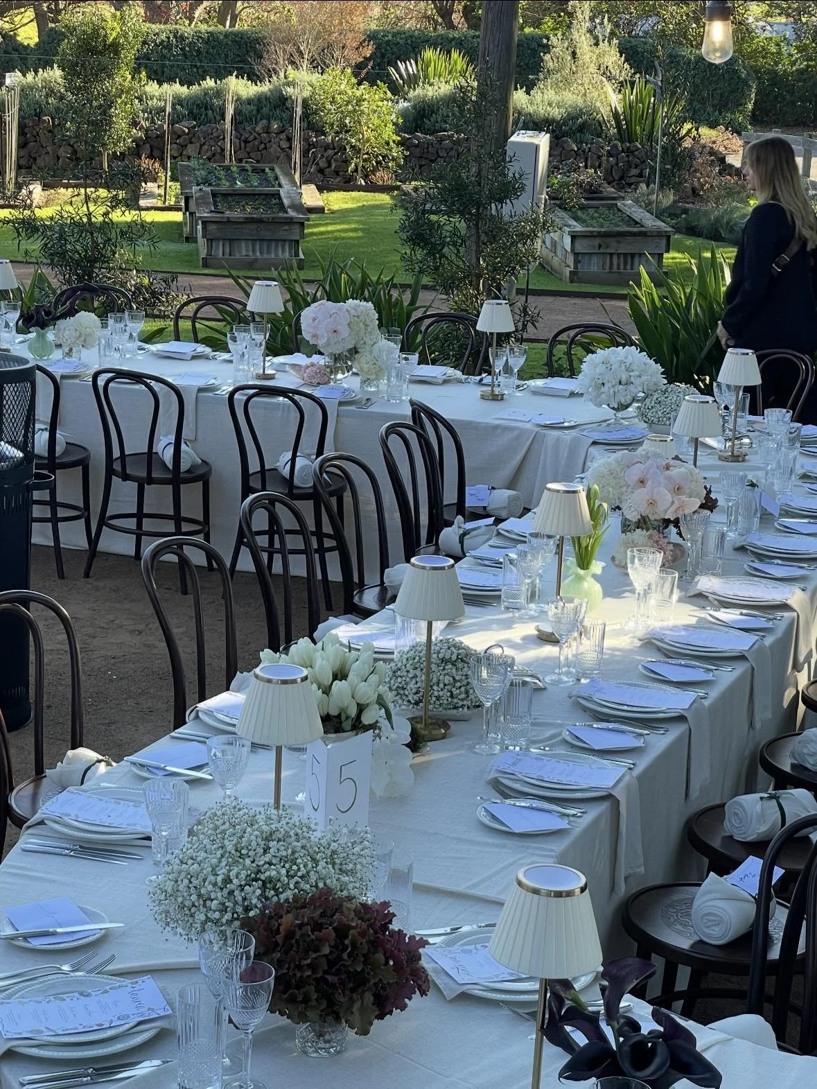 serpentine-table-02.jpg