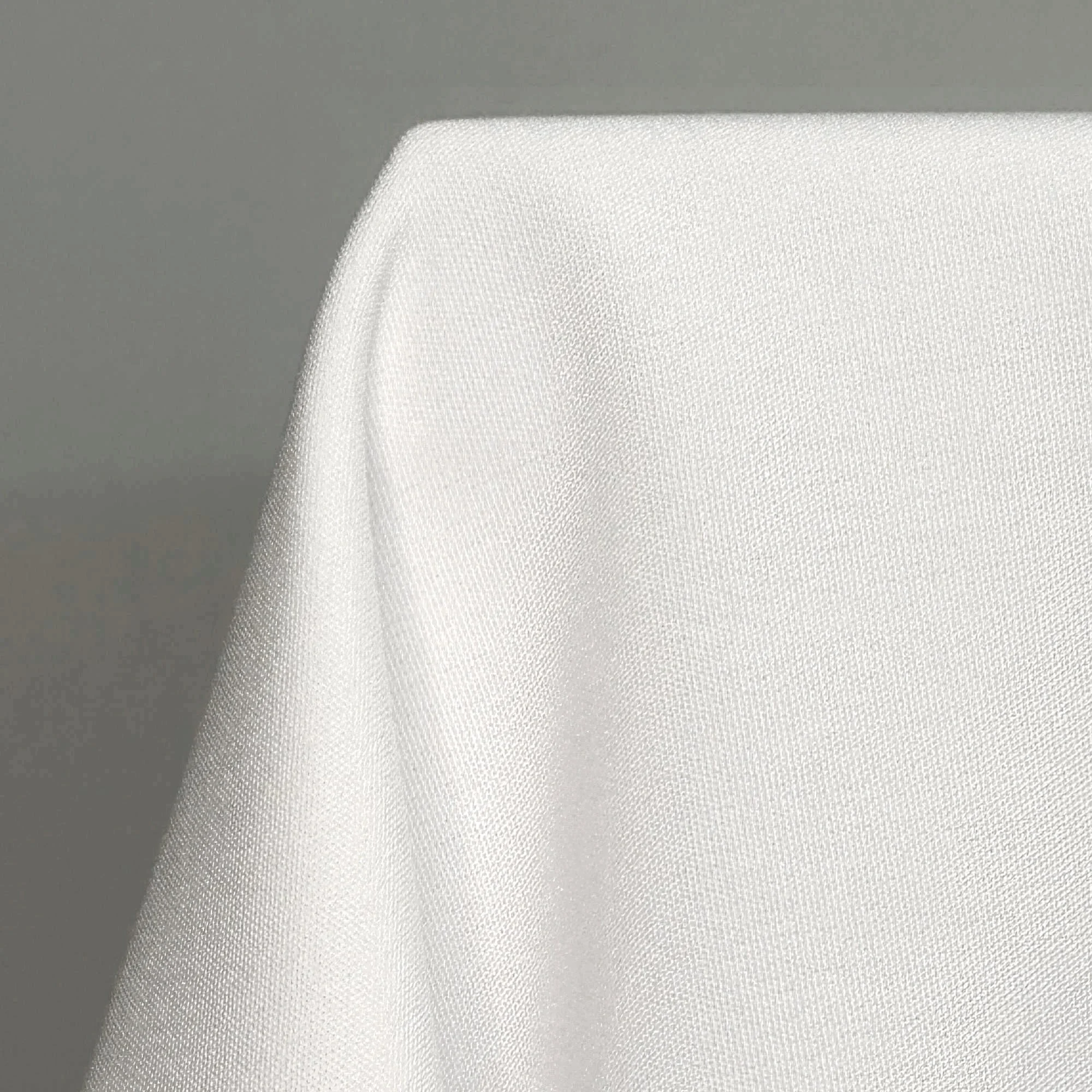 white-polyester-tablecloth-01.jpg