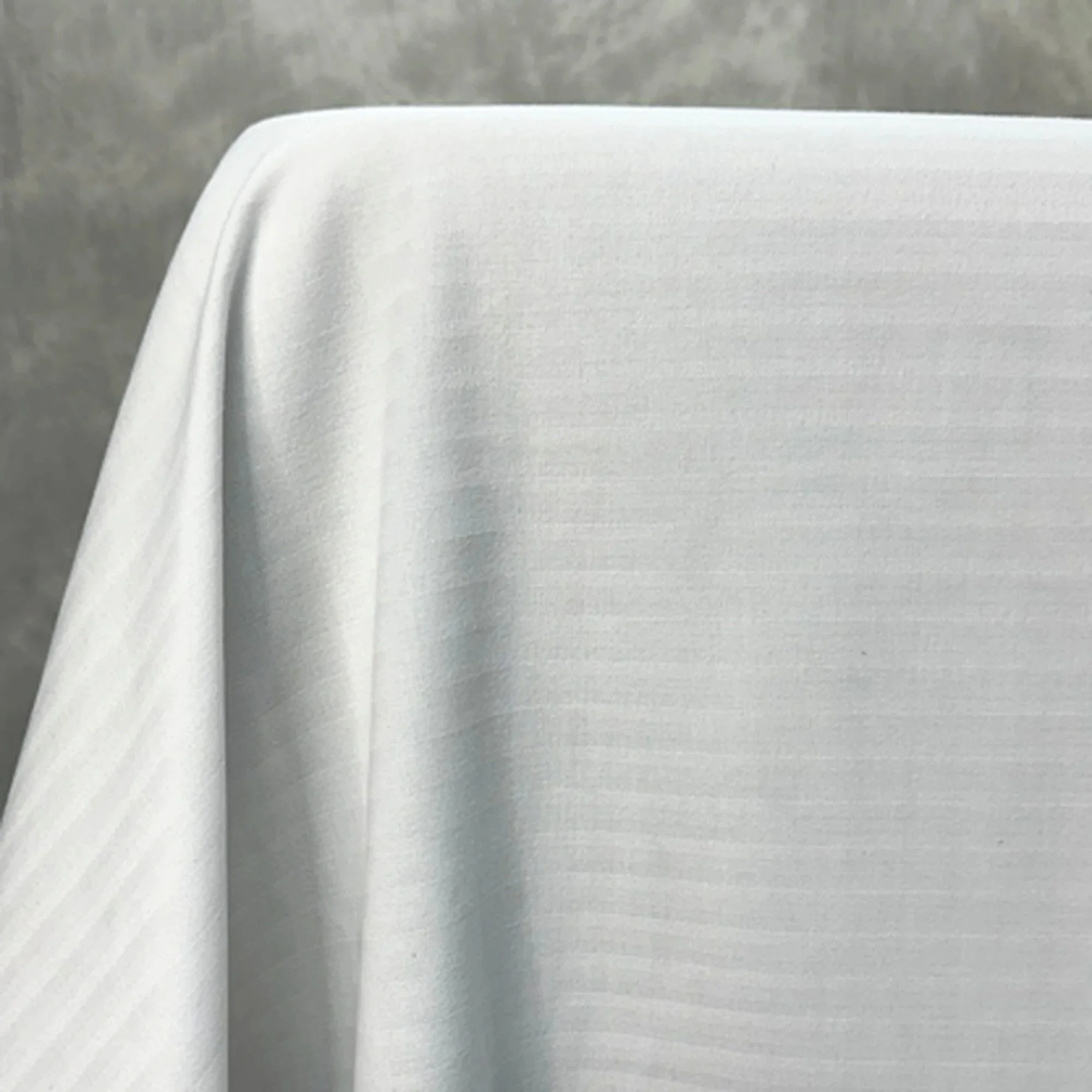 white-stripes-tablecloth-01.jpg