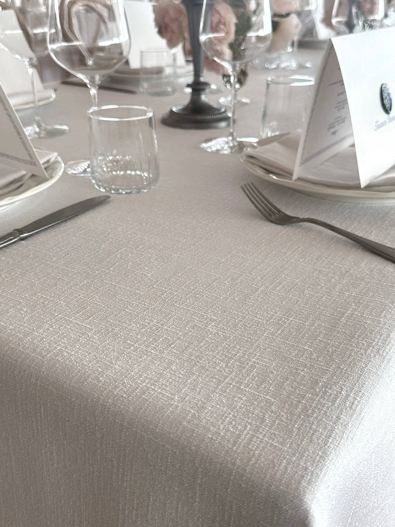white-linen-mix-tablecloth-02.jpg