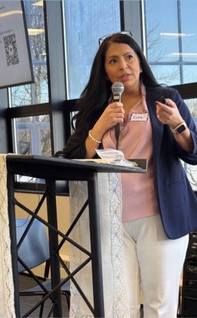 Esme Crawford, a woman leader sharing her story with other global women leaders.