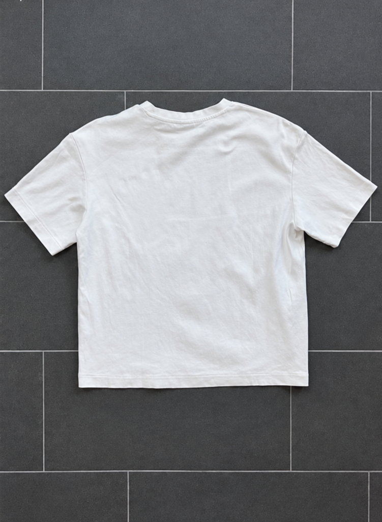 tshirt_hinten_gleichmaessige_belichtung.png