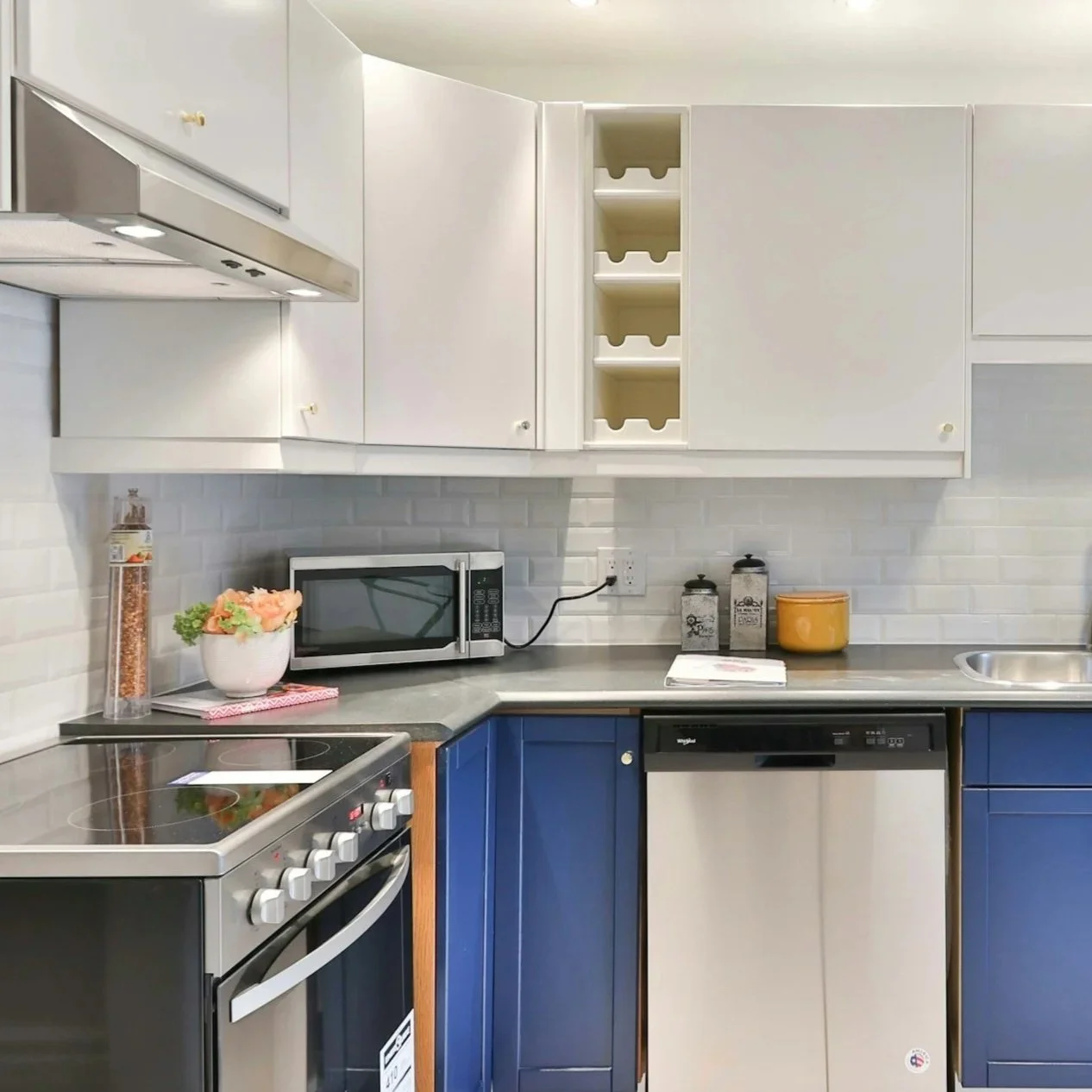 Cabinets That Cook Up Style Without a Remodel