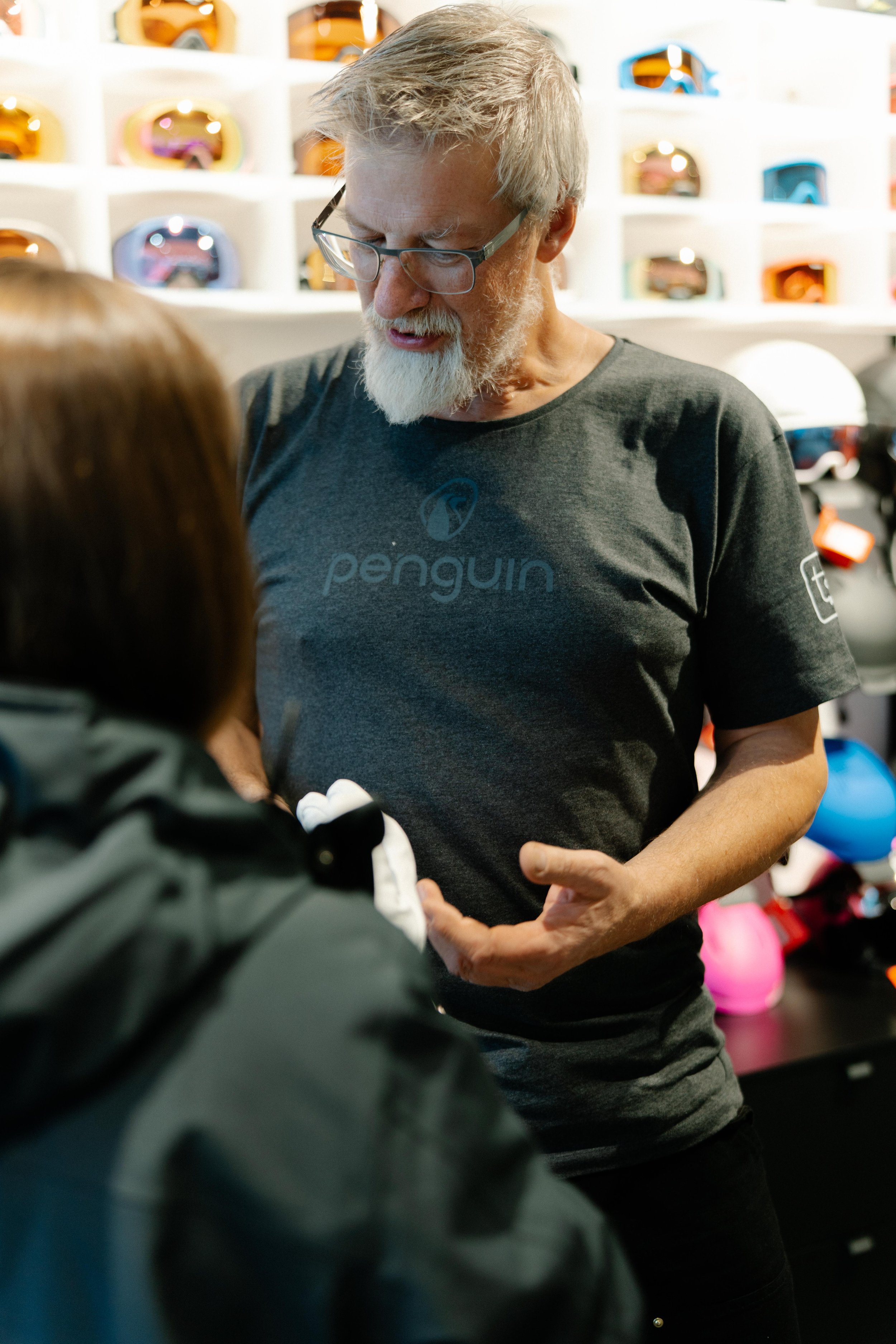 Persönliche Beratung beim Ski- und Snowboardkauf im Top Secret Ski & Snowboard Shop in Davos