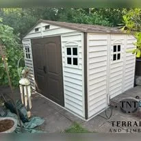 carols shed 2.jpg