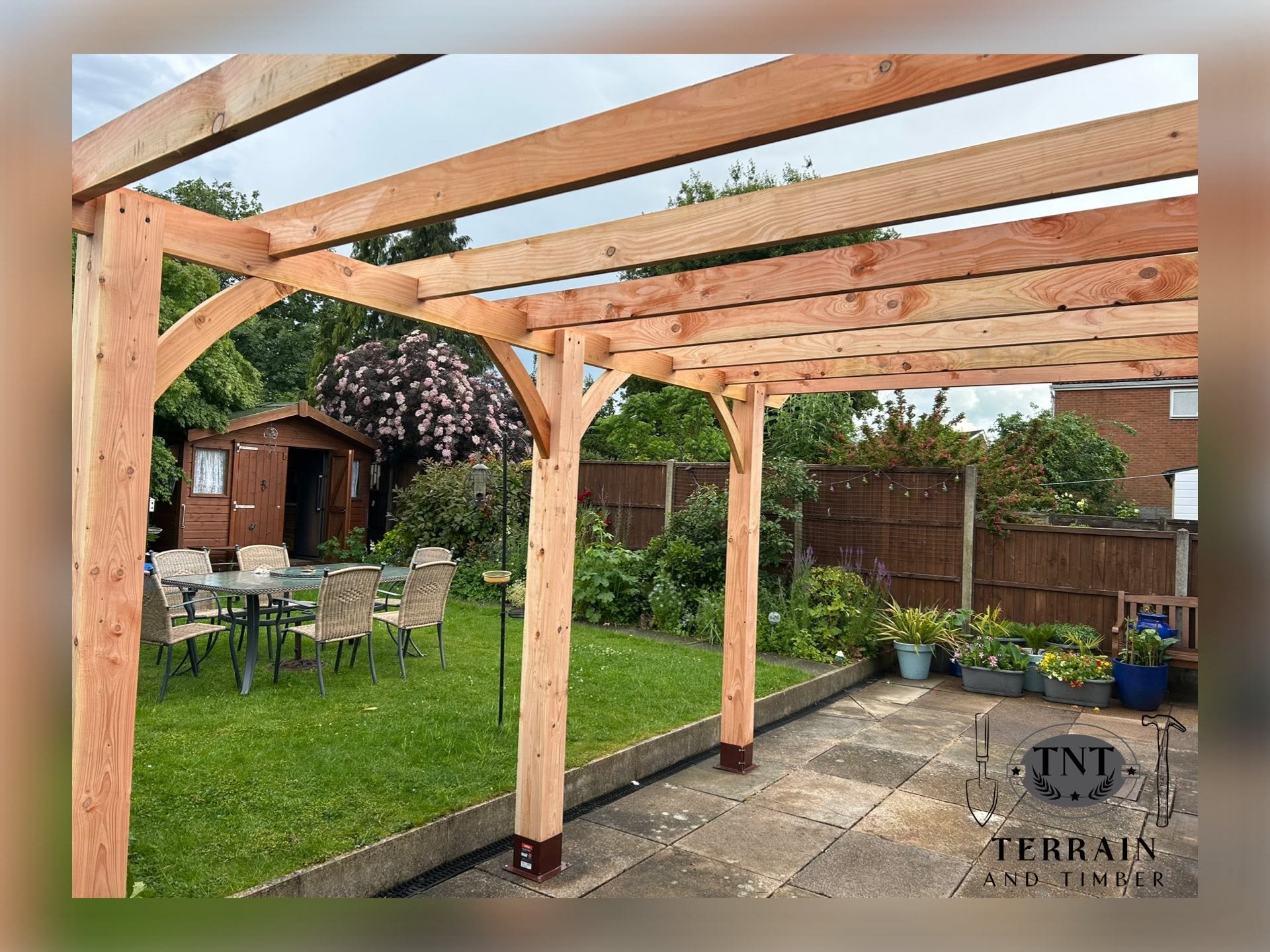 We recently built this beautiful pergola using durable Douglas fir timber, supported by 6 sturdy posts to create a strong and long-lasting structure.
The customer wanted a feature that would not only provide character to their outdoor space but also 