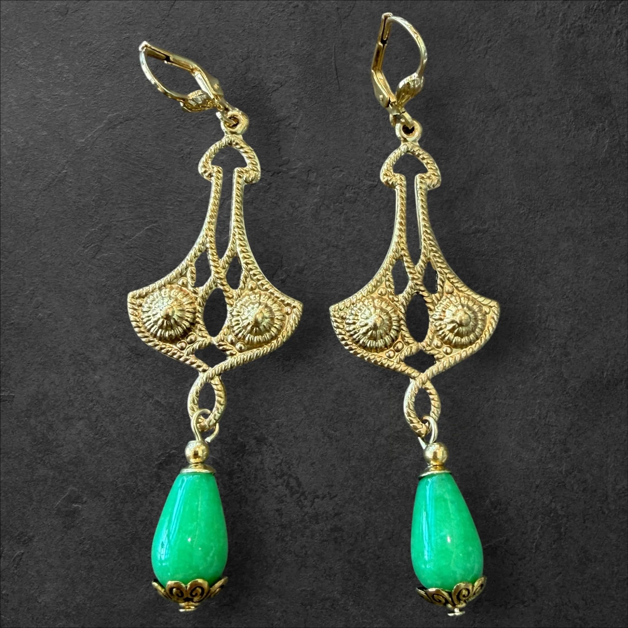 JL65 Jess Lelong Short Teardrop Earrings - Demi-rouge with Green Czech Peking Glass Teardrops