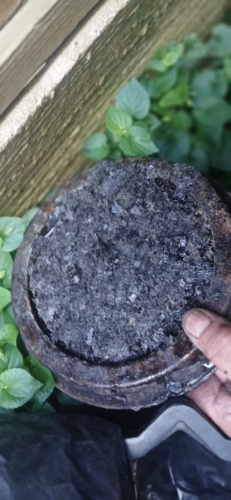 Tar build up from a Twin Wall Debris Hatch
