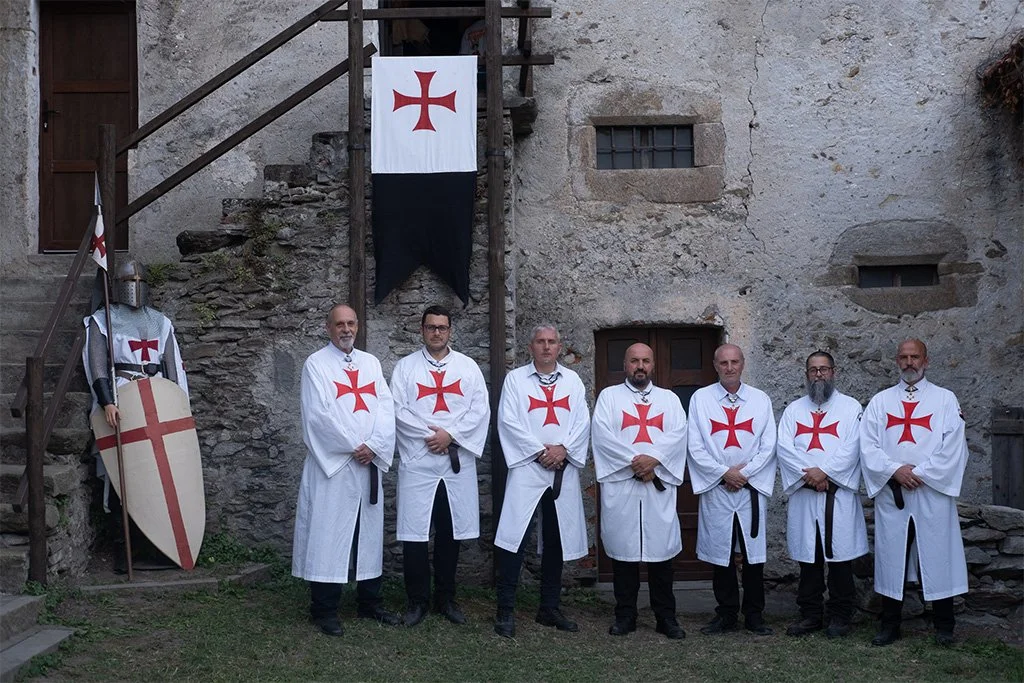 Scene da Medioevo in Valle del Feudo San Giorio.