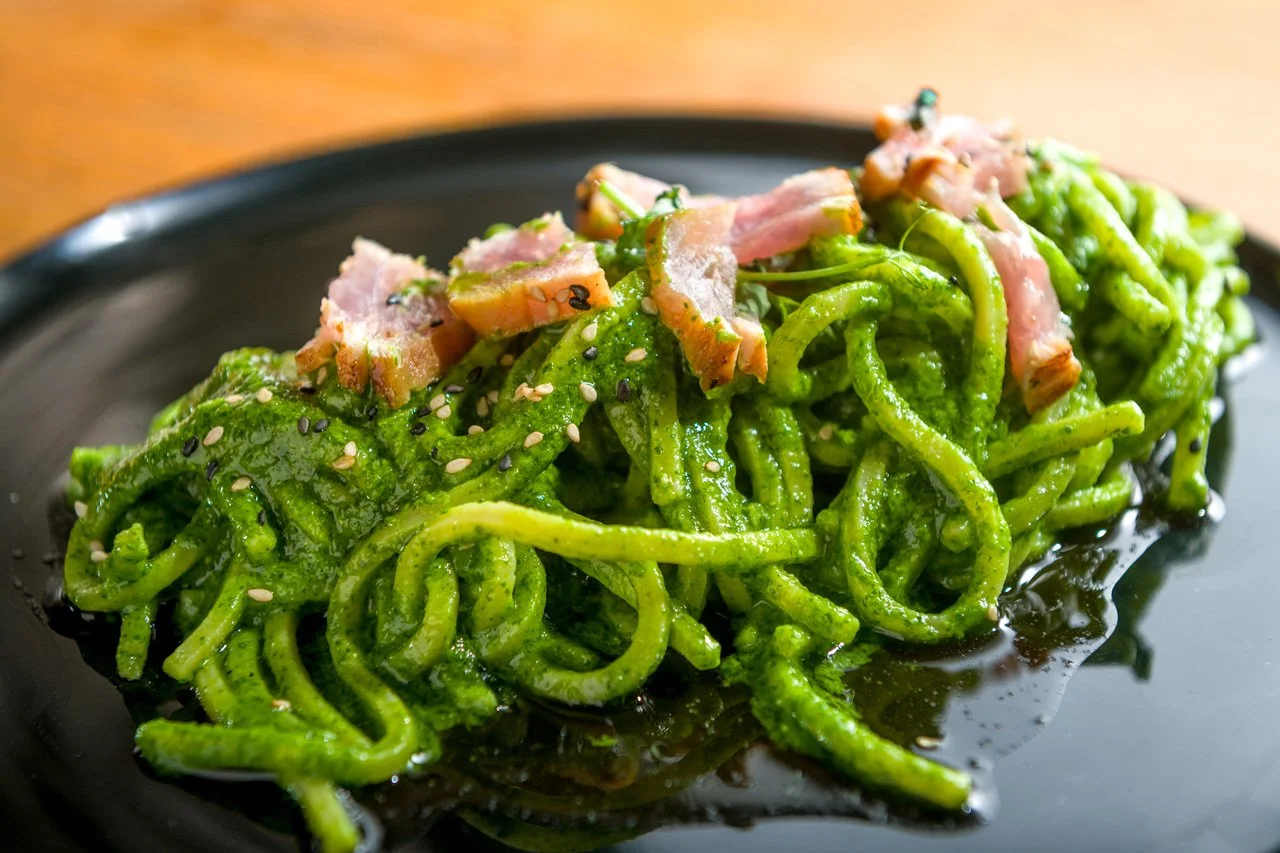 Spaghetti al pesto speciale dell'Antica Osteria Feudo San Giorio.